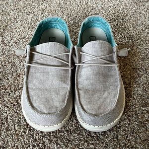 Hey dude Wendy chambray beige Womens size 8 shoes